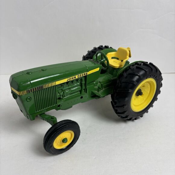 Vintage 1/16 scale Ertl John deere Diecast wide front end tractor green & yellow